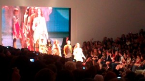 viv tam spring 2010 show (trimmed) 0 00 21-19 (2)