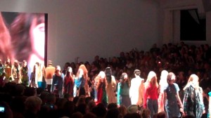 viv tam spring 2010 show (trimmed) 0 00 50-05