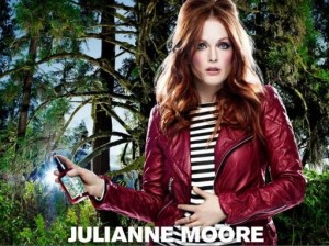Julianne-Moore-David-LaChapelle-512x383